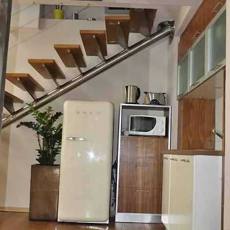 Adora Apartment *