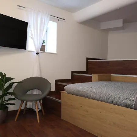 Adora Apartman